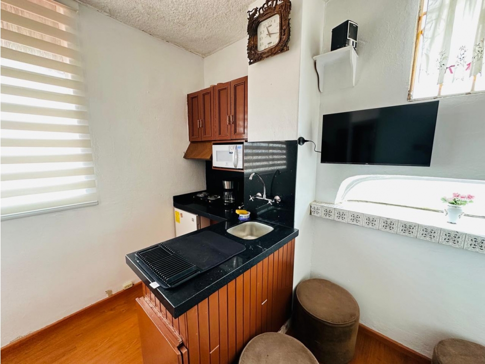 MINI LOFT EN RENTA IDEAL PARA ESTUDIANTES, CENTRO HISTORICO CUENCA - 2