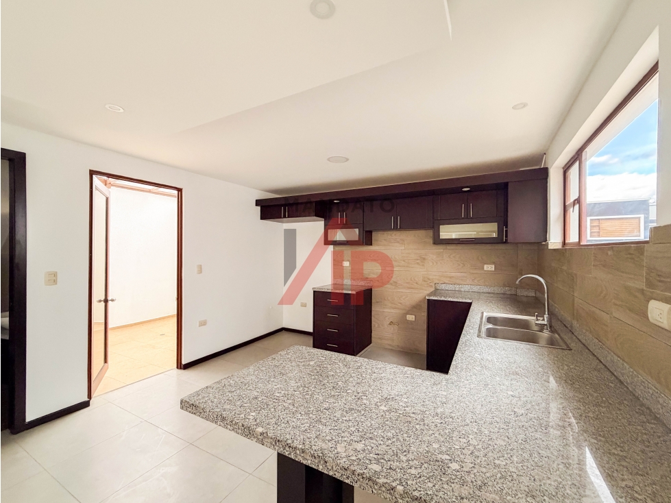 CASA EN VENTA 4 DORMITORIOS SECTOR AV ORDOÑEZ LASSO CUENCA — foto 5