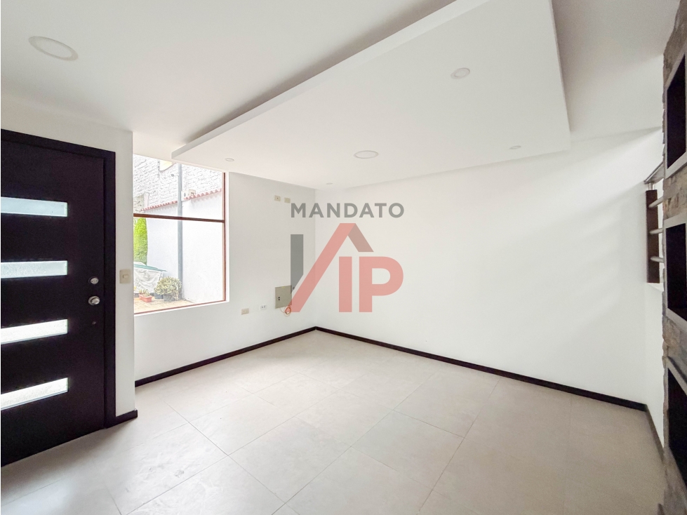 CASA EN VENTA 4 DORMITORIOS SECTOR AV ORDOÑEZ LASSO CUENCA — foto 4