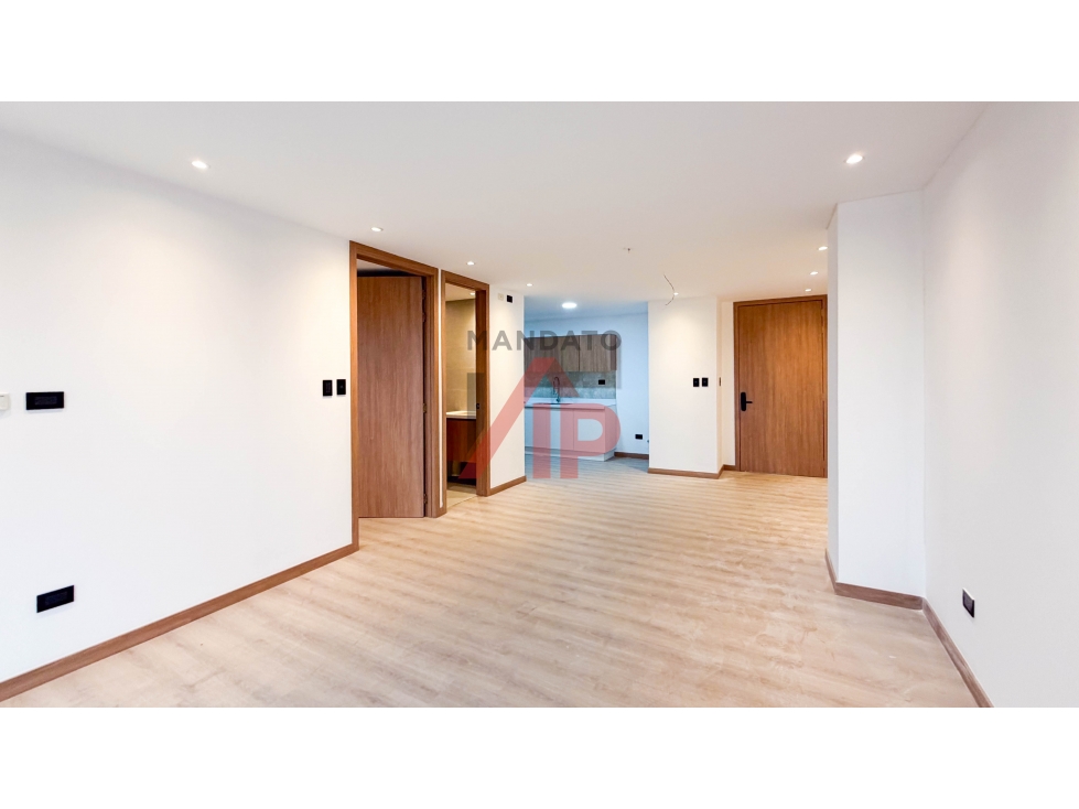 SUITE EN VENTA CON TERRAZA AV 12 DE OCTUBRE CUENCA - 4