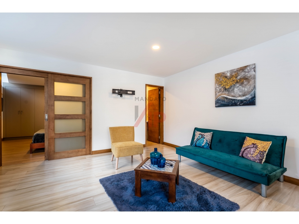 CÓMODA Y ATRACTIVA SUITE EN RENTA EN SECTOR AV. SOLANO, CUENCA — foto 2