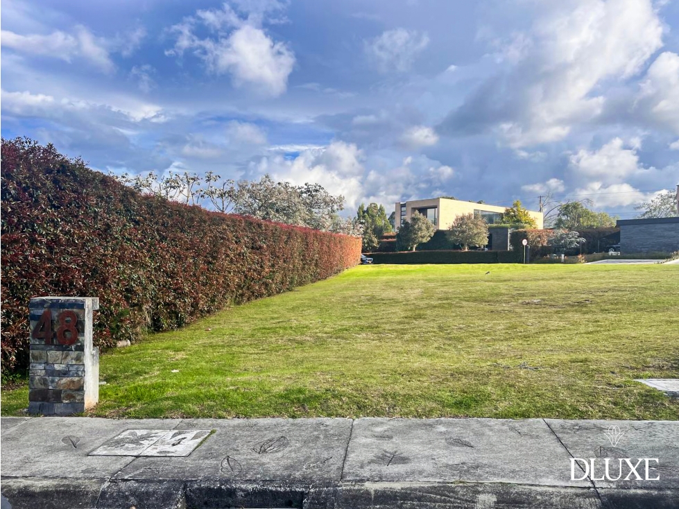 Venta, Lote Plano en Exclusiva parcelación en el Alto de las Palmas