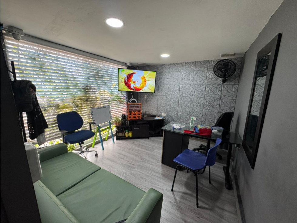 VENDEMOS CASA COMERCIAL EN LA CASTELLANA SOBRE AV SUBA