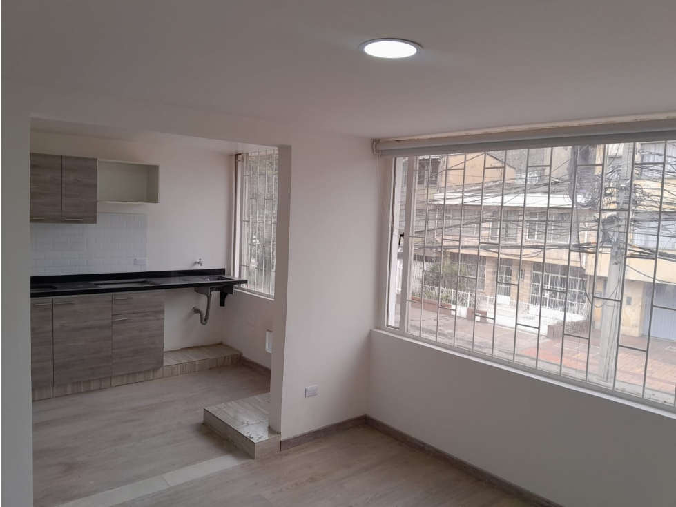 ARRENDAMOS APARTAESTUDIO EN GALERIAS,BOGOTA — foto 4
