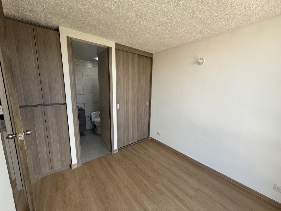 ARRENDAMOS APARTAMENTO EN VERBANAL SAN ANTONIO, BOGOTÁ — foto 3