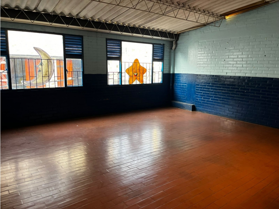 VENDEMOS CASA COMERCIAL SUBA AURES II