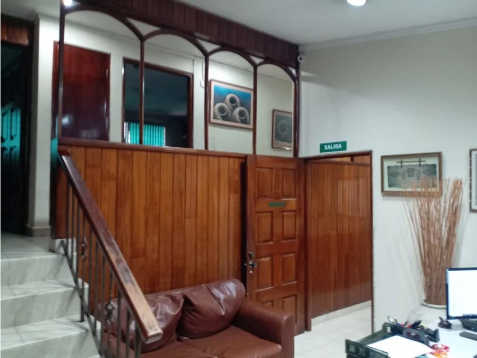 Venta de casa comercial en Avenida de La Paz (Villa Cáceres) GTA