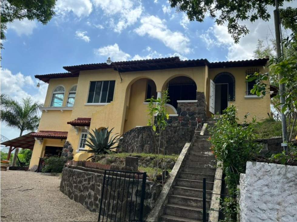 Venta de espectacular residencia en La Boca (Cerro Sosa) GTA