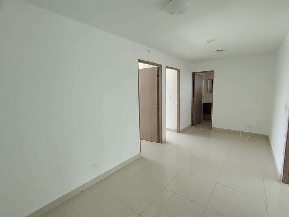Venta de apartamento en Albrook (Forest Gate) GTA