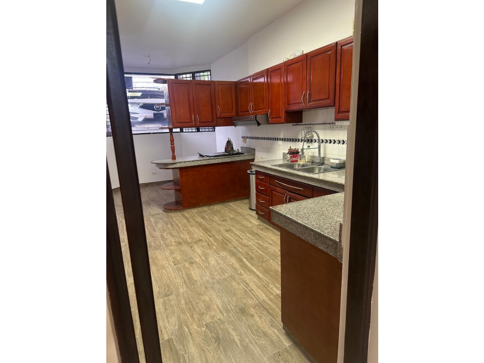Venta de casa en Dos Mares (Betania) GTA