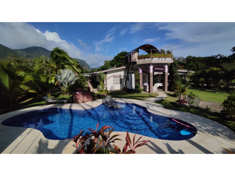 Venta de amplia y moderna casa en El Valle de Antón GTA - 2