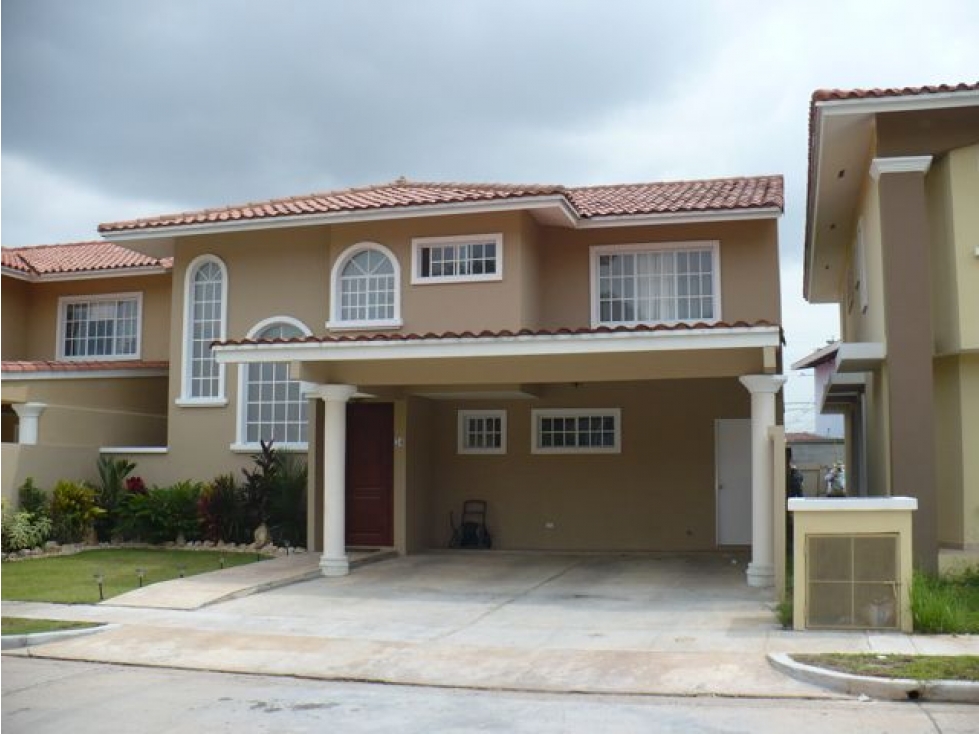 Venta de casa en Chanis (Castel Novo) GTA — foto 4