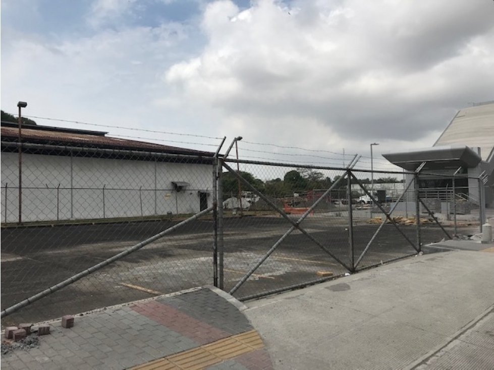 Venta de terreno comercial en Vía Tocumen GTA - 2