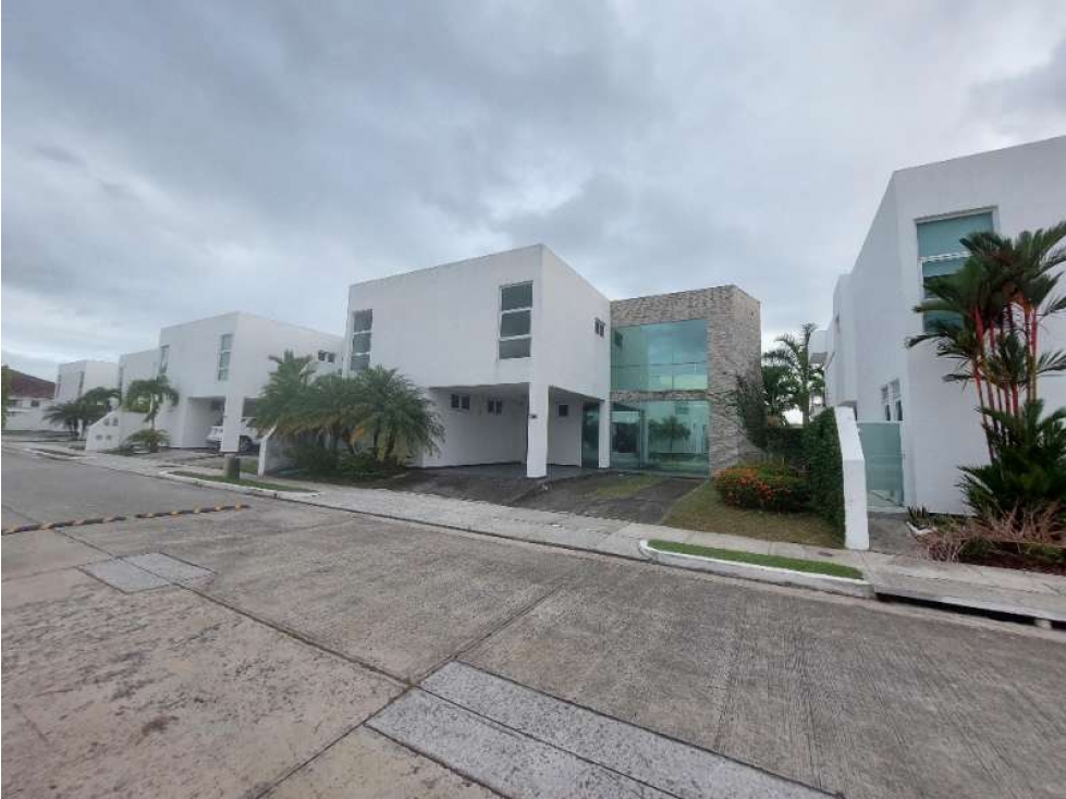 Venta de casa en Costa Sur (Costa Esmeralda) GTA — foto 2