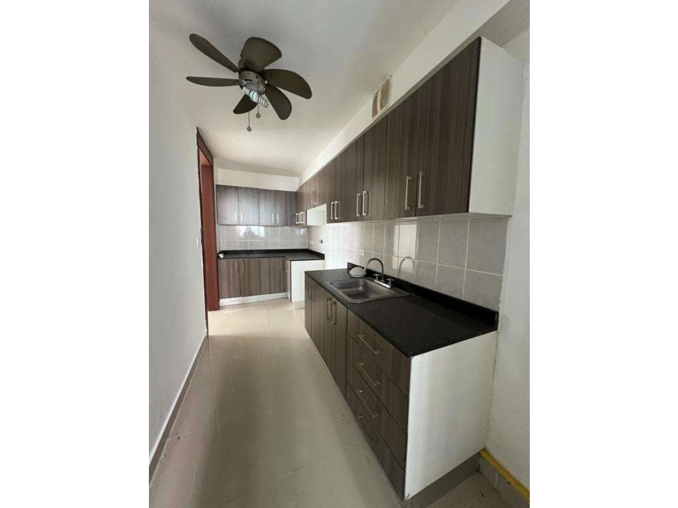 Venta de apartamento en Carrasquilla (Residencias del Sol) GTA — foto 2