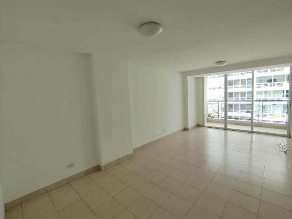 Venta de apartamento en Edison Park (Belview Towers) GTA — foto 2