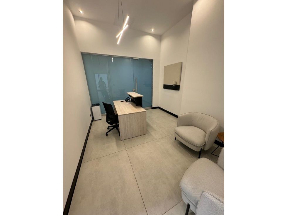 Venta de o alquila oficina en Marbella (BICSA Financial Center) GTA — foto 3