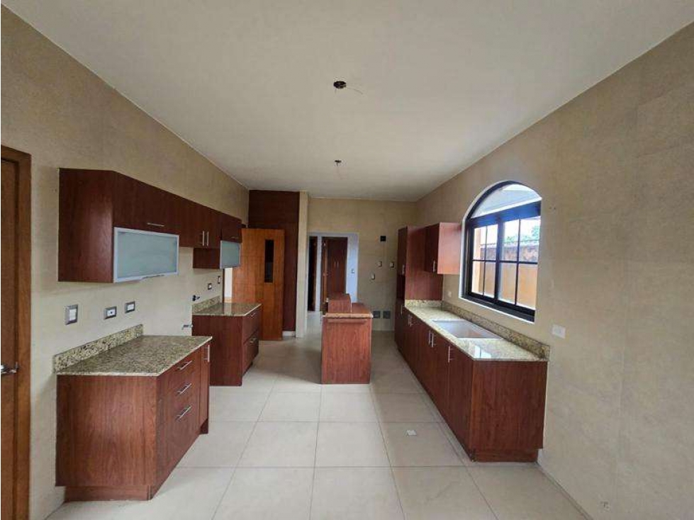 Venta de casa en Versalles (PH El Doral) GTA — foto 3