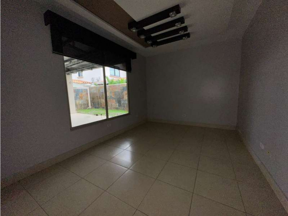 Venta de duplex en Paseo Dorado GTA - 4