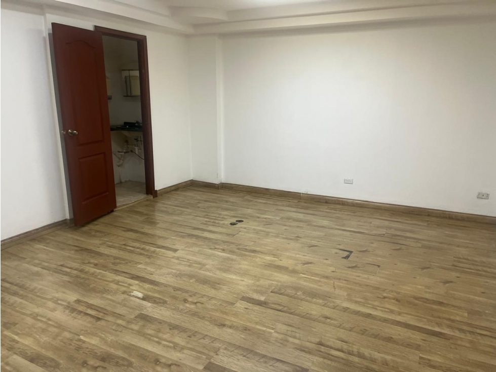 Venta o alqiiler de oficina en Marbella (PH Twin Tower) GTA — foto 4