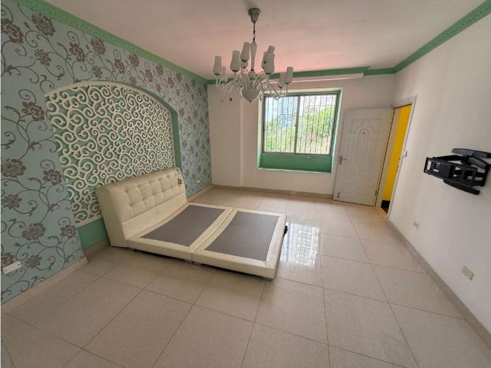 Venta de casa de tres niveles en El Dorado (Las Mercedes) GTA — foto 4