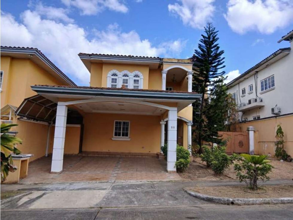 Venta de casa en Rainforest Villas (Residencial Las Huacas) GTA
