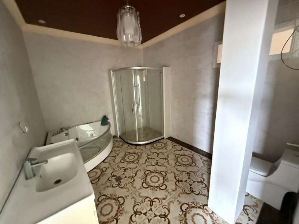 Venta de casa de tres niveles en El Dorado (Las Mercedes) GTA — foto 5