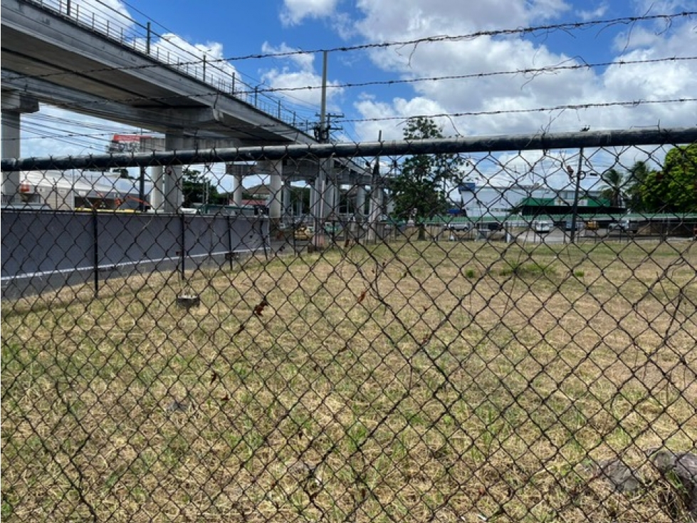 Venta de terreno comercial en Avenida Domingo Díaz (Villa Lucre) GTA — foto 5