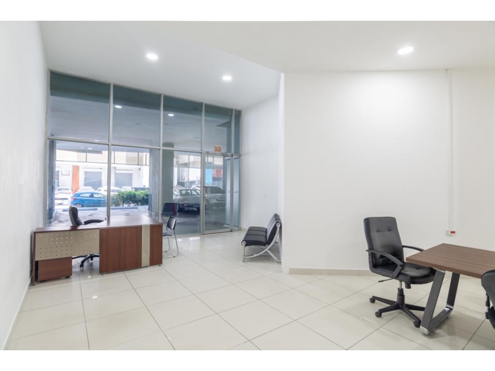Venta de local comercial en Avenida Balboa (Yacht Club) GTA — foto 6