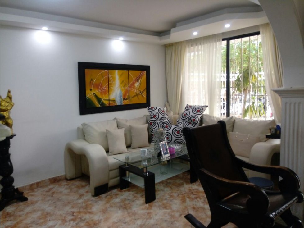 EN VENTA CASA DE 2 PLANTAS Y 4 ALCOBAS - URB. EL CAMPETRE - CARTAGENA