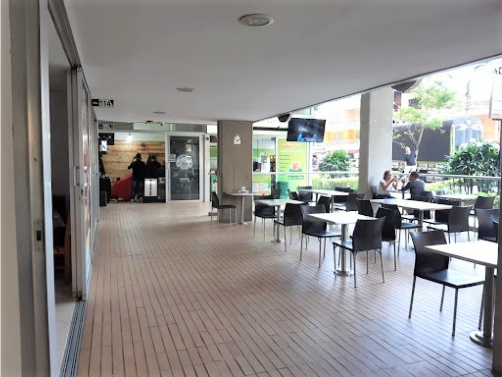 Local para la Venta en Mall Comercial en Bello, sector Niquia - 1