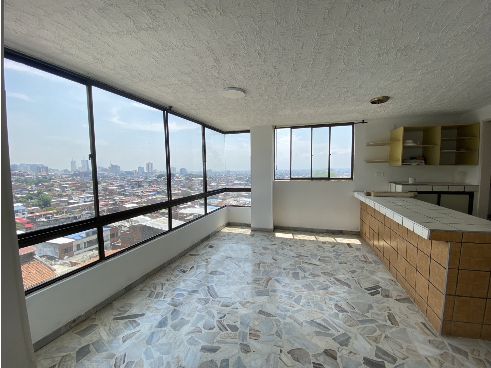 VENTA APARTAMENTO DUPLEX MIRAFLORES OESTE