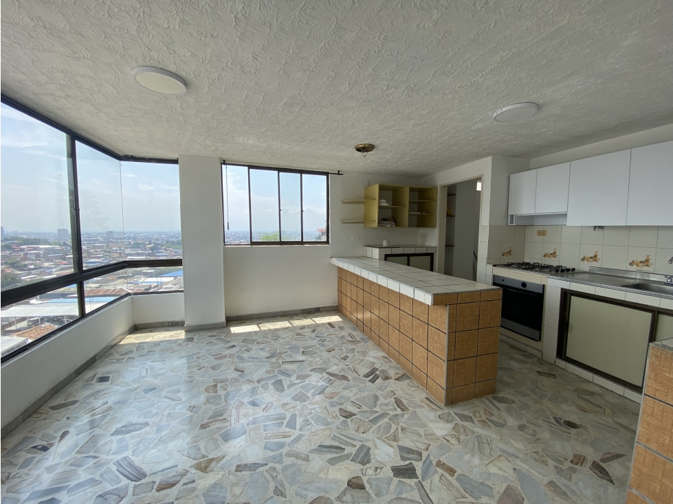 VENTA APARTAMENTO DUPLEX MIRAFLORES OESTE — foto 2
