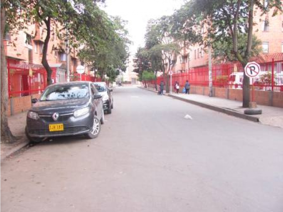VENDO BELLO APARTAMENTO AFIDRO FLORENCIA BOGOTA CALLE 80 — foto 3
