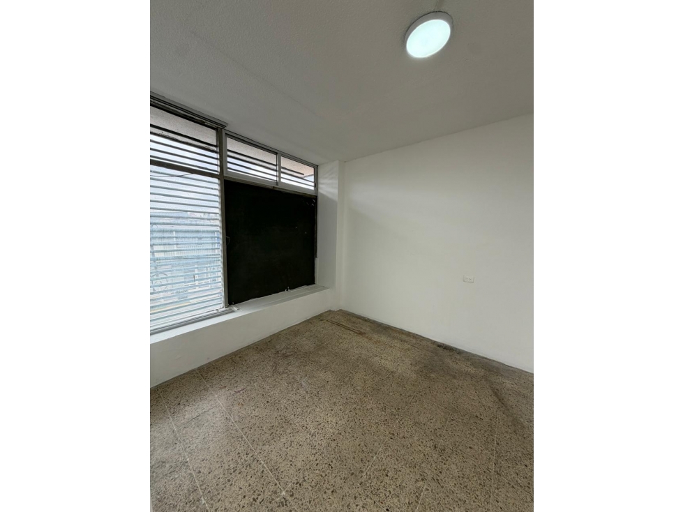 LOCAL 100 M2 DOS FRENTES AV. 20 DE NOVIEMBRE XALAPA CENTRO - 6