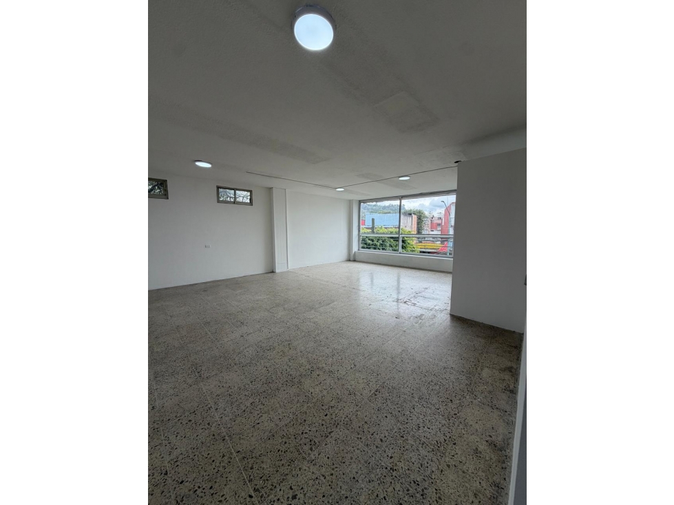 LOCAL 100 M2 DOS FRENTES AV. 20 DE NOVIEMBRE XALAPA CENTRO - 1