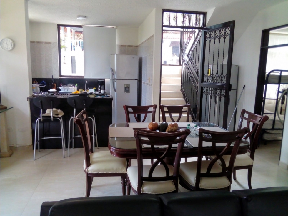 VENTA CASA DE VERANO CONDOMINIO IMPERIO CARMEN DE APICALA 250 M2 - 3