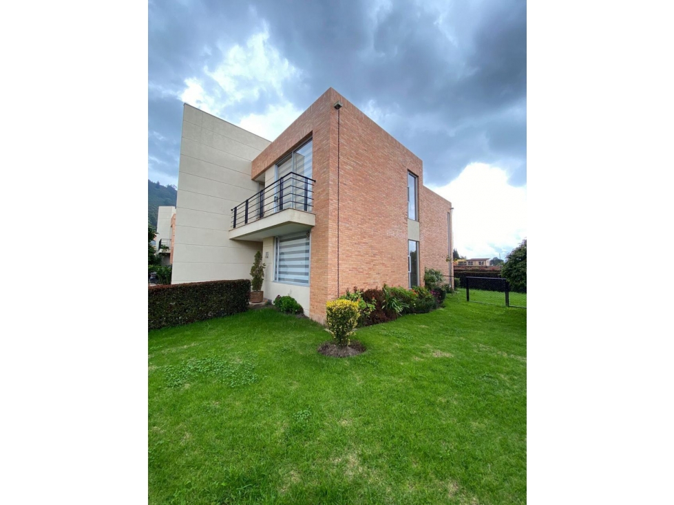 VENDO/ARRIENDO CASA CHIA