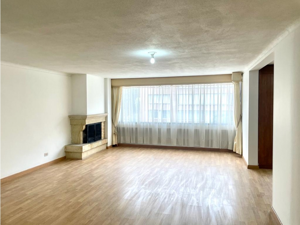 VENDO APARTAMENTO SANTA BARBARA 220M2