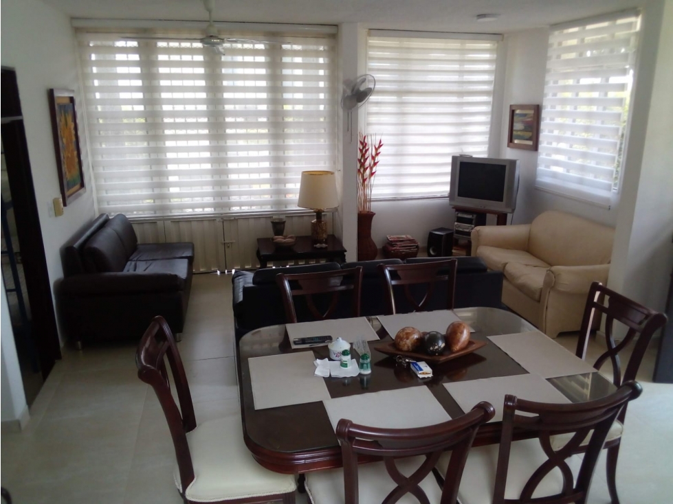 VENTA CASA DE VERANO CONDOMINIO IMPERIO CARMEN DE APICALA 250 M2 - 2