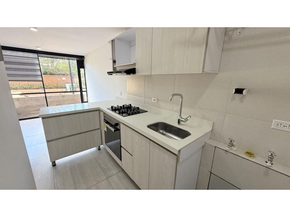Arriendo Apartaestudio 38m2 Niza — foto 3