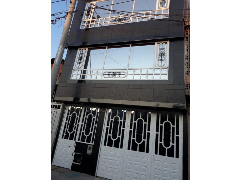VENTAS DE HERMOSA CASA EN BOSA EL JARDIN — foto 2