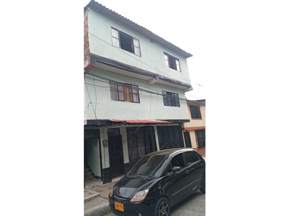 VENDO CASA EN CUBA DISTRIBUIDA EN 17 APARTAMENTOS — foto 4
