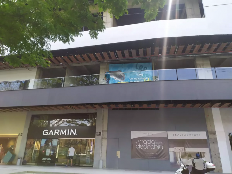 VENDO LOCAL EN CERRITOS CON USO EXCLUSIVO DE TERREZA — foto 6
