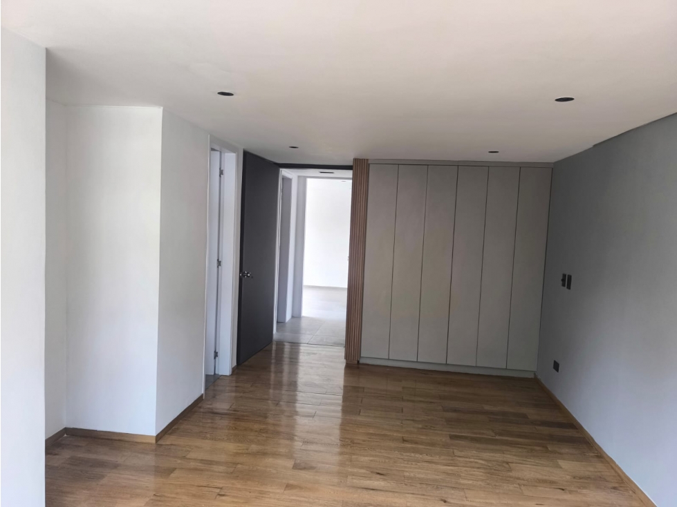 VENDO AMPLIO APARTAMENTO EN ALAMOS CON 2 PARQUEADEROS — foto 5