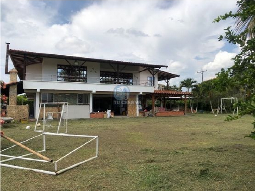 Vendo Casa Campestre en Condominio Via alcala Pereira
