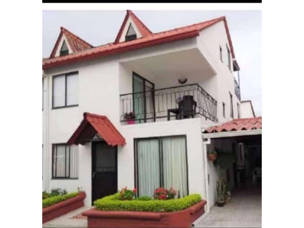 SE VENDE CASA EN CONJUNTO CERRADO SECTOR LA AVENIDA SUR