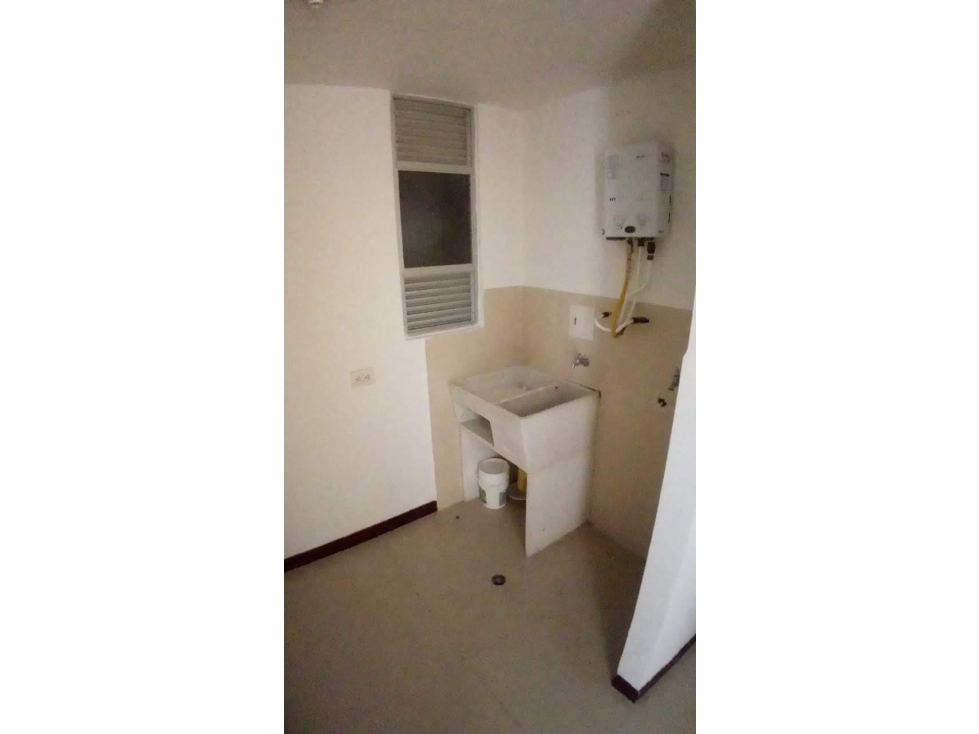 VENDO APARTAMENTO DE 3 ALCOBAS CON PARQ Y CUARTO UTIL ALAMOS PEREIRA — foto 2