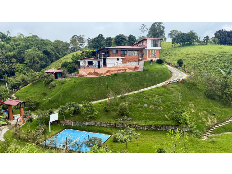 VENDO CASA CAMPESTRE CERCA A LA AVENIDA CONDINA