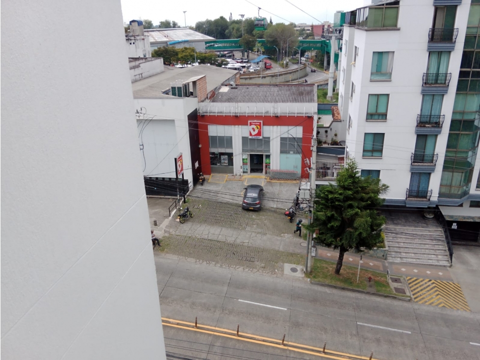 OPORTUNIDAD VENDO AMPLIO APARTAMENTO EN ALAMOS PISO 5 SIN ASCENSOR — foto 3